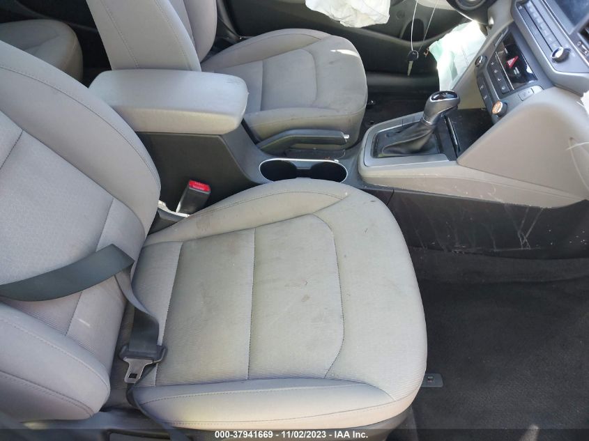 2017 HYUNDAI ELANTRA SE - KMHD84LF9HU407798