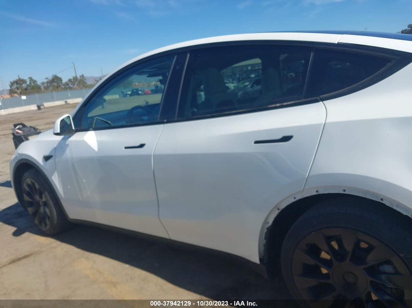 VIN 5YJYGDEE2LF056344 2020 TESLA MODEL Y
