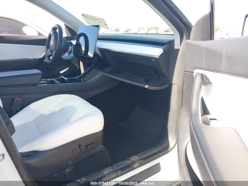VIN 5YJYGDEE2LF056344 2020 TESLA MODEL Y