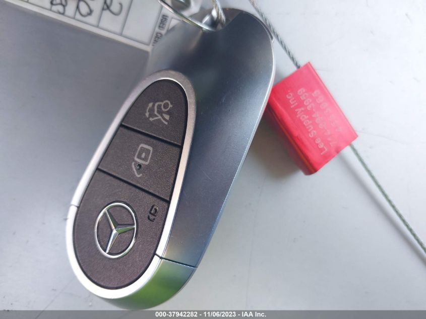 2022 MERCEDES-BENZ C 300 - W1KAF4GB8NR015520