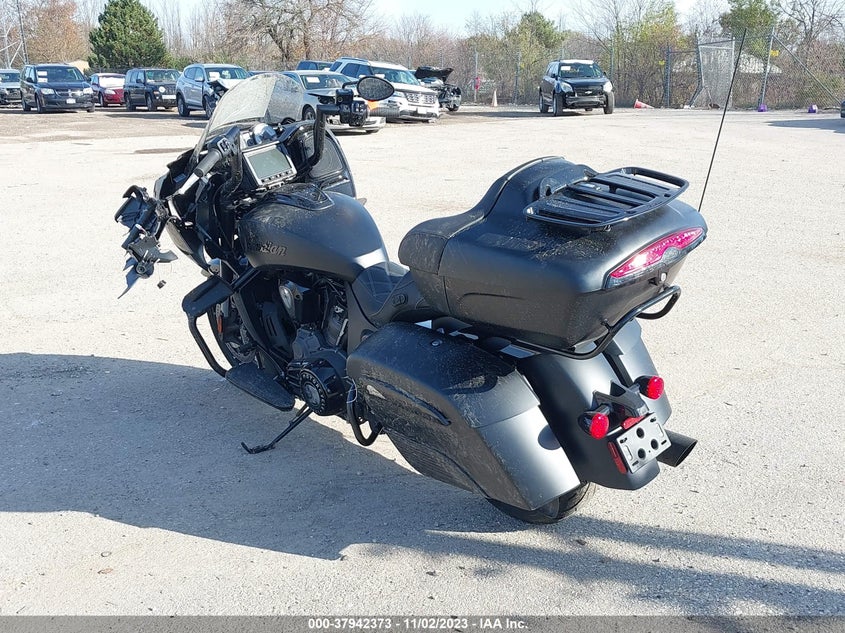 VIN 56KLDFRR8N3407828 2022 INDIAN MOTORCYCLE CO. PURSUIT DARK HORSE WITH PREMIUM P