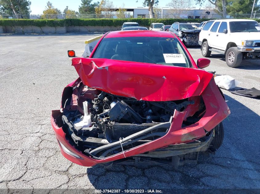 2013 HYUNDAI ELANTRA GT - KMHD35LE4DU068213