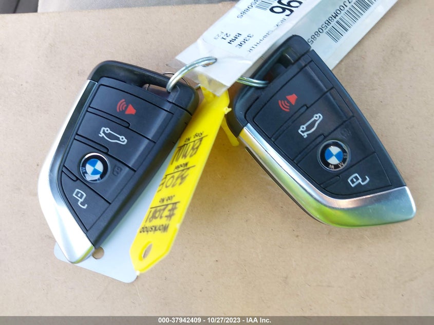 VIN: 3MW5P7J00M8B50885 2021 BMW 3 SERIES 330E