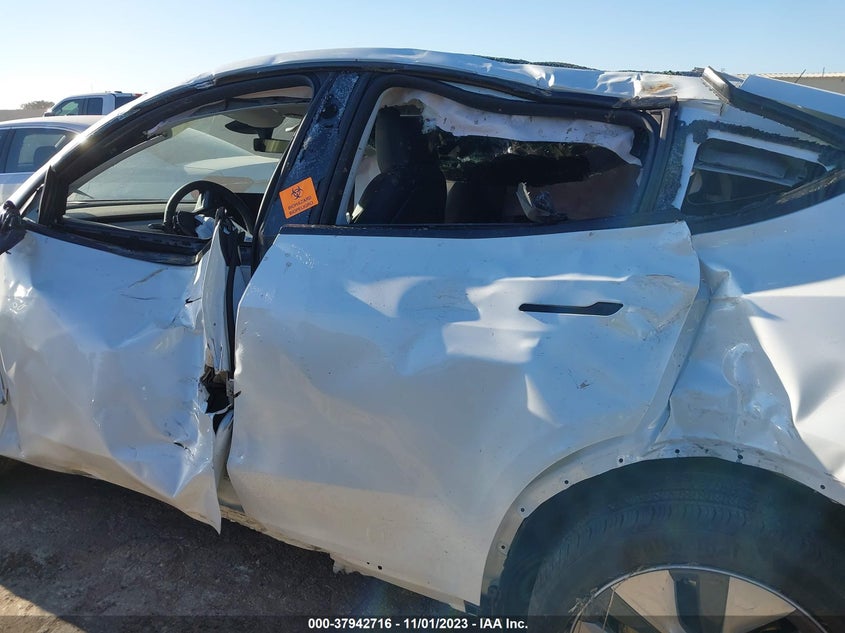 VIN 7SAYGDEE4PA146892 2023 TESLA MODEL Y