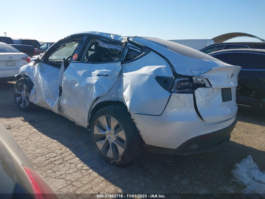 VIN 7SAYGDEE4PA146892 2023 TESLA MODEL Y