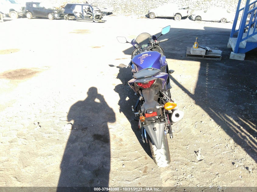 VIN MH3RH18Y8PK010338 2023 YAMAHA YZFR3 A