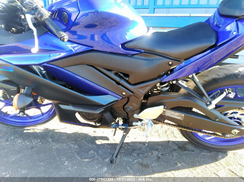VIN MH3RH18Y8PK010338 2023 YAMAHA YZFR3 A