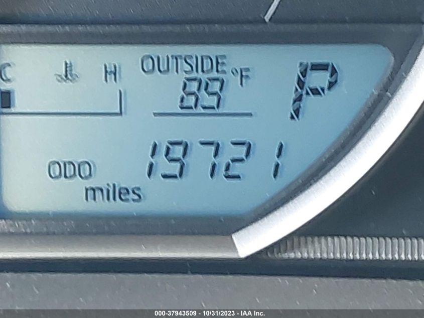 2014 TOYOTA RAV4 LE - JTMBFREV1EJ009405