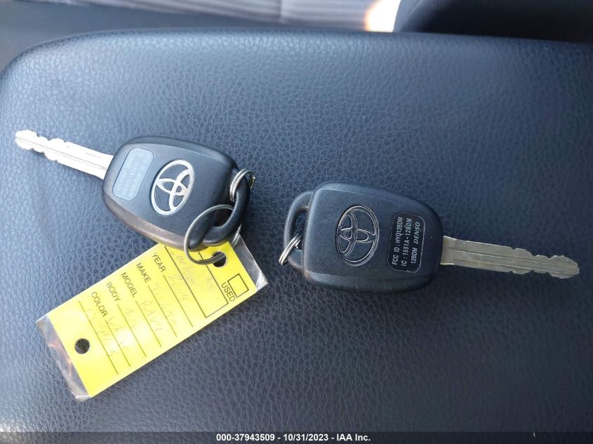 2014 TOYOTA RAV4 LE - JTMBFREV1EJ009405