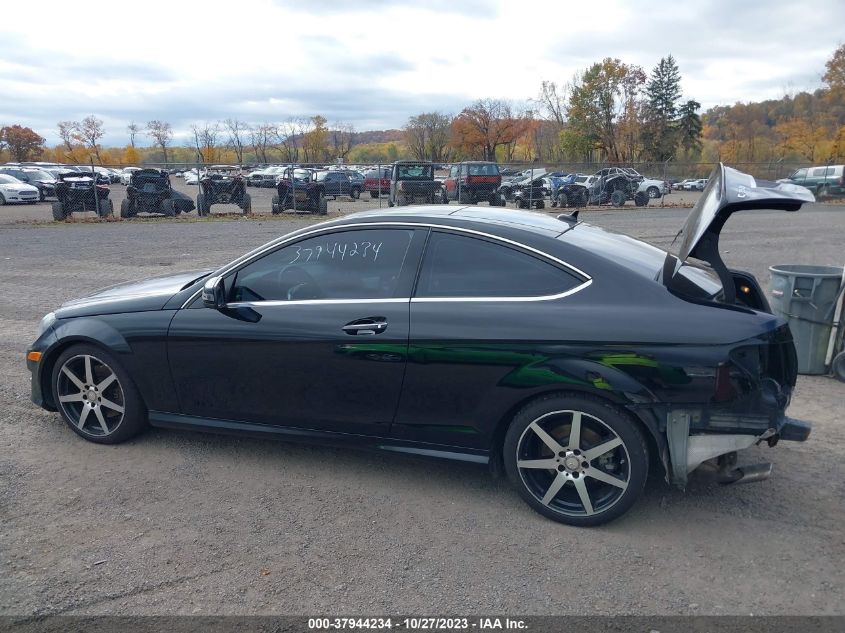 2015 MERCEDES-BENZ C 350 SPORT 4MATIC WDDGJ8JBXFG358027