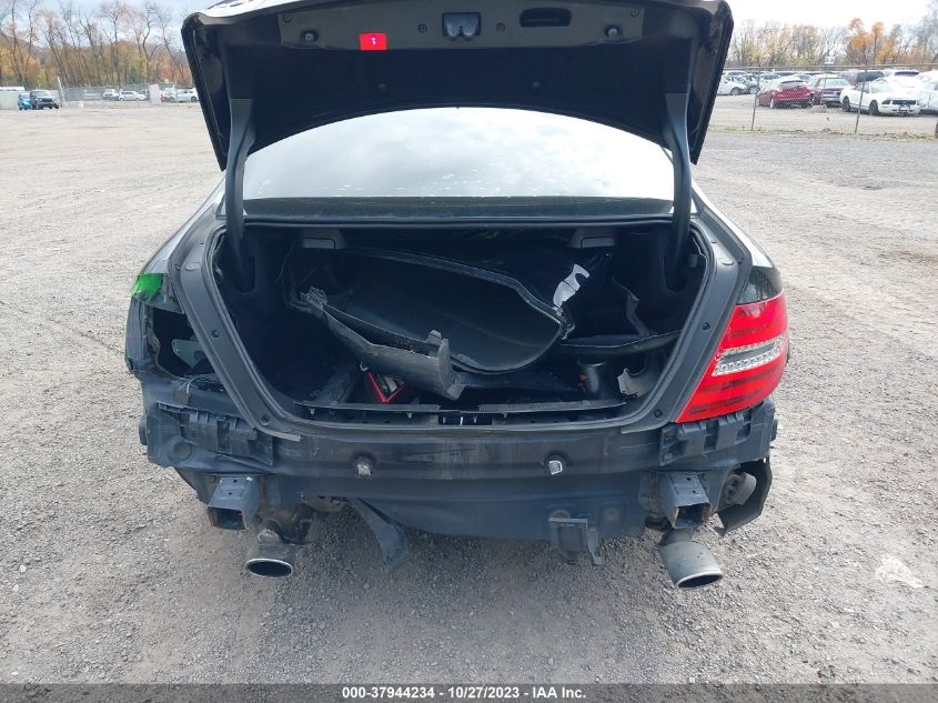 2015 MERCEDES-BENZ C 350 SPORT 4MATIC WDDGJ8JBXFG358027