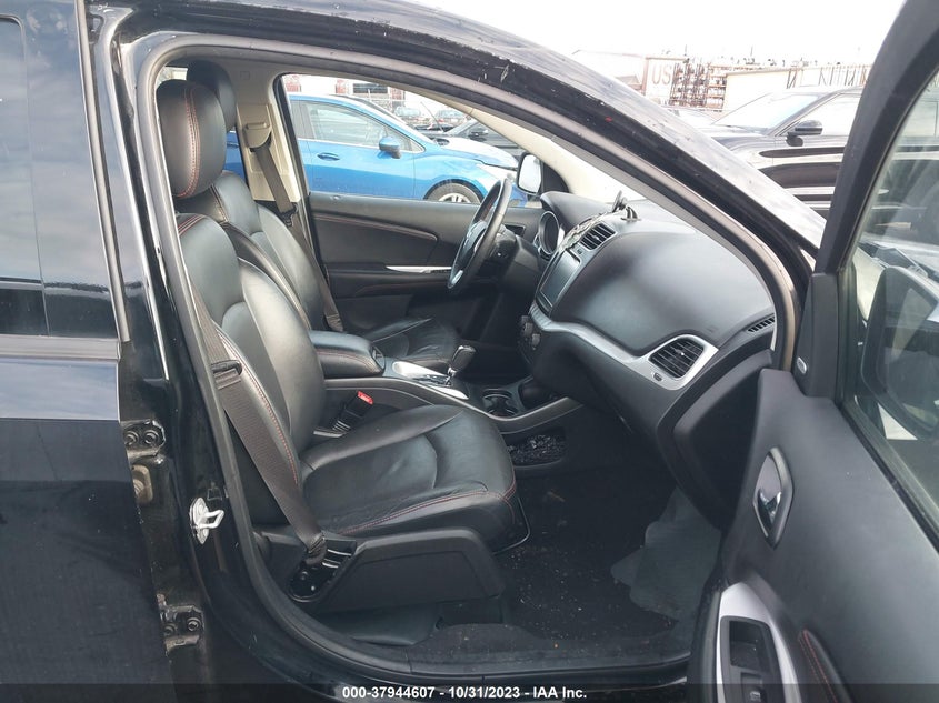 VIN 3C4PDDEG8KT720832 2019 DODGE JOURNEY GT
