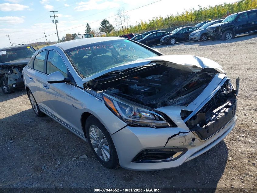 2016 HYUNDAI SONATA HYBRID SE - KMHE24L13GA009559