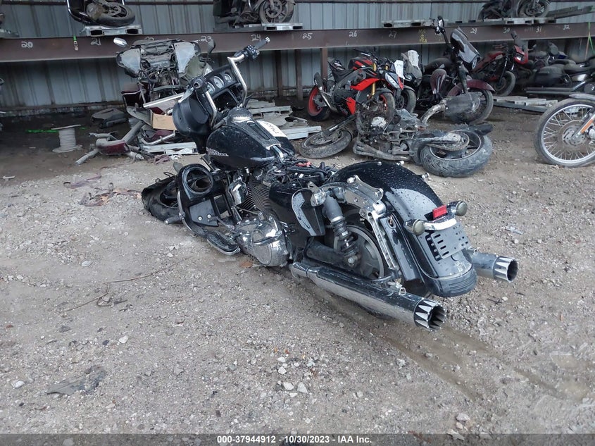 VIN 1HD1KBC12KB605335 2019 HARLEY-DAVIDSON FLHX