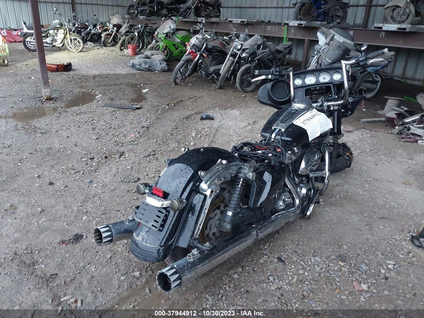 VIN 1HD1KBC12KB605335 2019 HARLEY-DAVIDSON FLHX