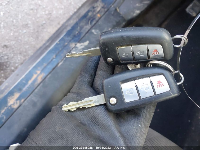 2015 NISSAN ROGUE S - KNMAT2MV7FP562278