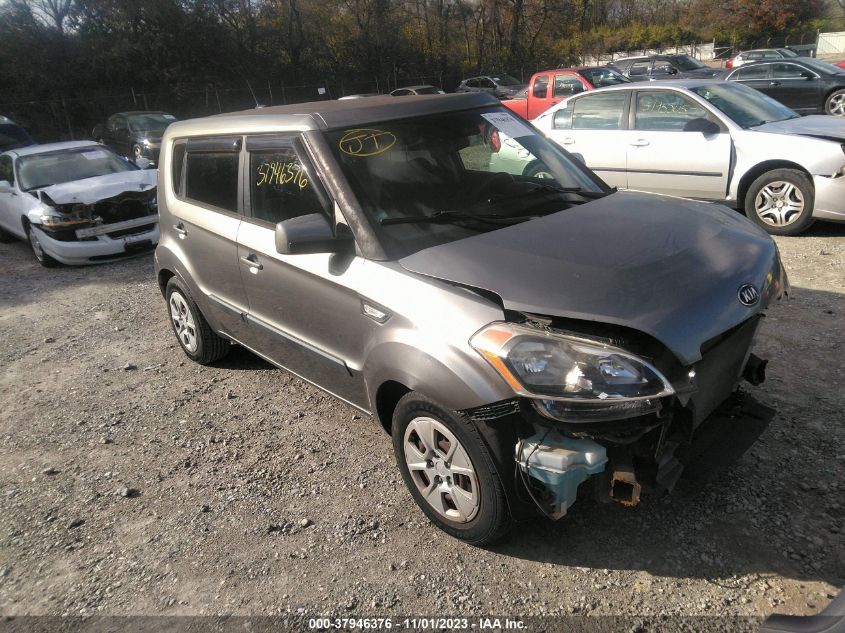 2013 KIA SOUL BASE - KNDJT2A59D7615645