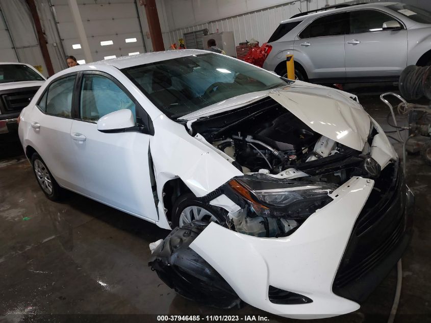 2018 TOYOTA COROLLA LE - 5YFBURHE6JP813786