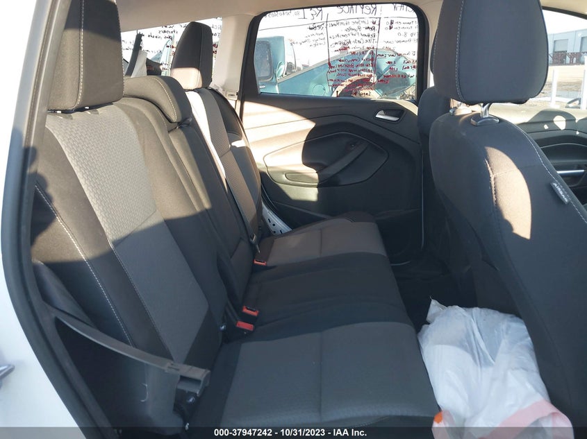 VIN 1FMCU0GD9HUB83098 2017 FORD ESCAPE SE