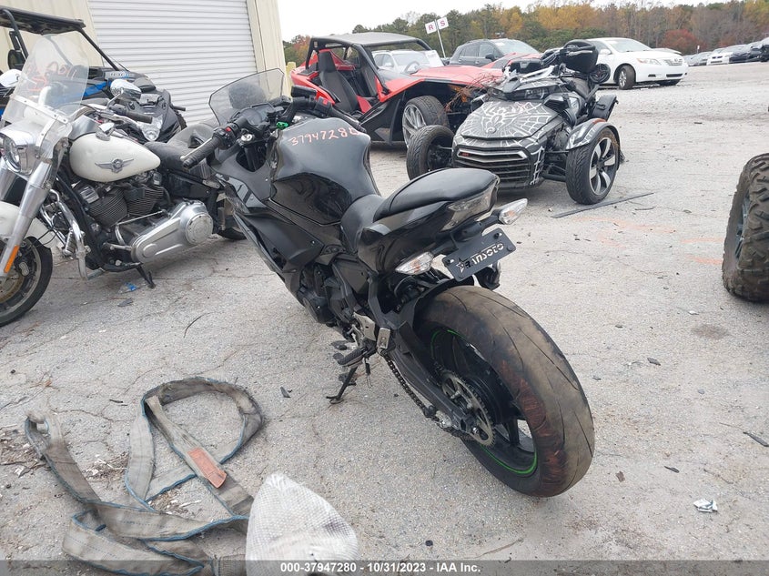 VIN JKAEXEK10KDA32203 2019 KAWASAKI EX650 F