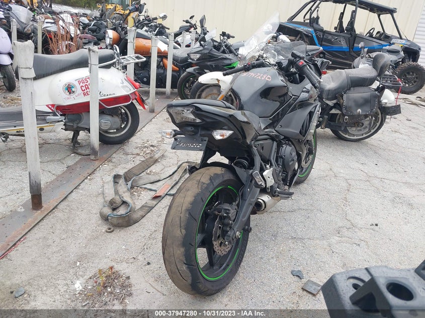 VIN JKAEXEK10KDA32203 2019 KAWASAKI EX650 F