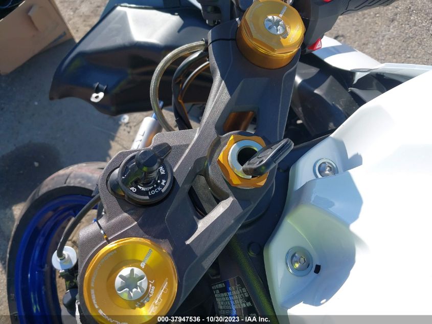 2023 SUZUKI GSX-R1000 R JS1DM11H5P7100543