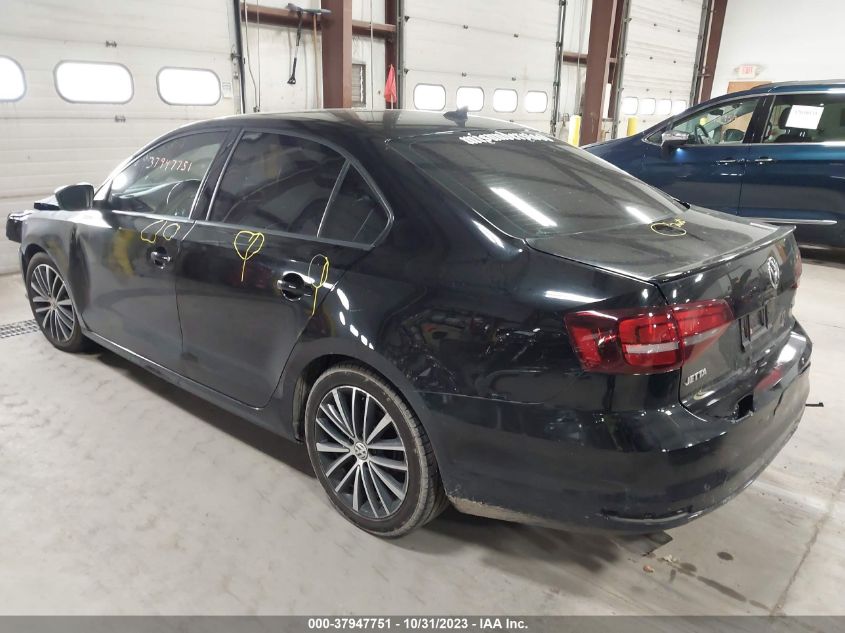 2016 VOLKSWAGEN JETTA SEDAN 1.8T SPORT - 3VWD17AJ0GM295068