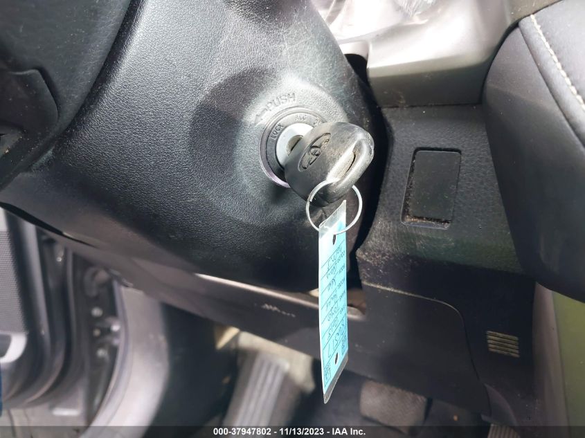 2015 TOYOTA RAV4 XLE - 2T3WFREV1FW141911