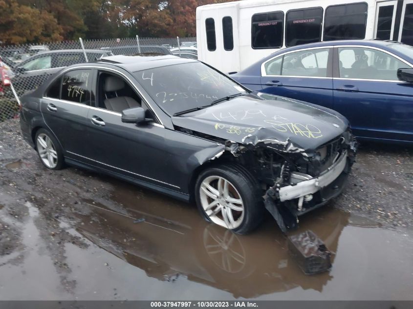 2013 MERCEDES-BENZ C 300 LUXURY 4MATIC - WDDGF8AB8DR271715