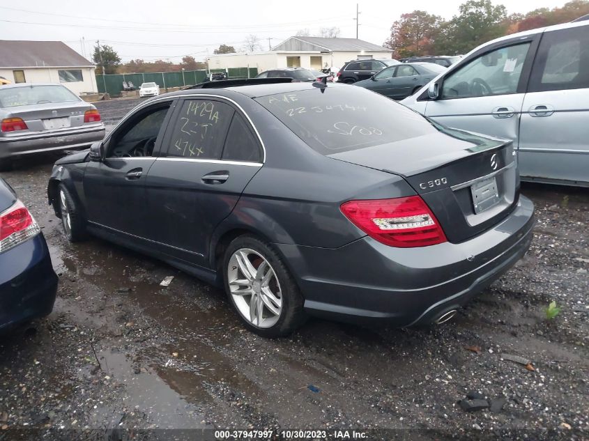 2013 MERCEDES-BENZ C 300 LUXURY 4MATIC - WDDGF8AB8DR271715