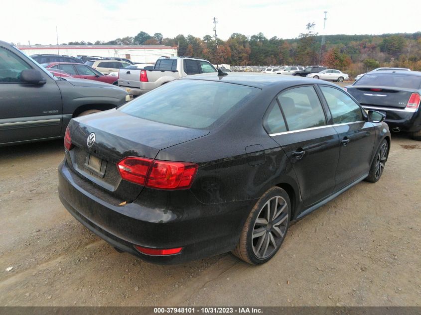 2013 VOLKSWAGEN GLI AUTOBAHN W/NAV 3VW467AJ4DM214375
