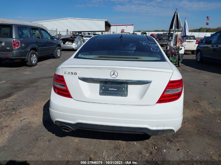 2014 MERCEDES-BENZ C 250 - WDDGJ4HB0EG265143