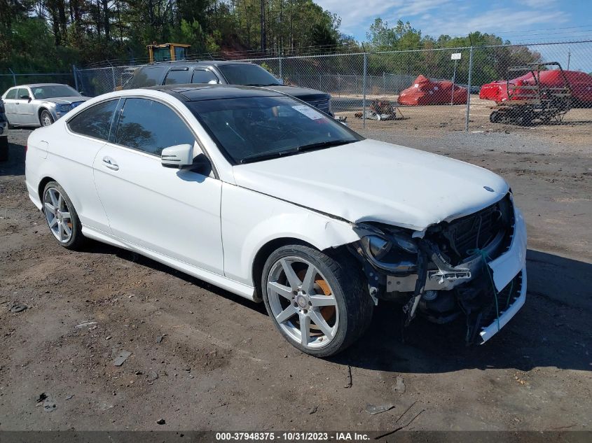 2014 MERCEDES-BENZ C 250 - WDDGJ4HB0EG265143