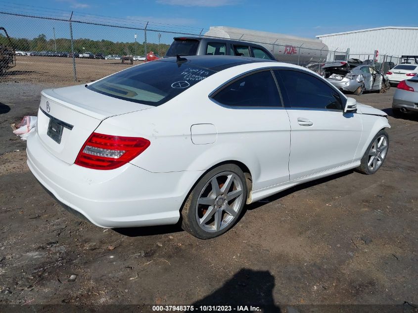 2014 MERCEDES-BENZ C 250 - WDDGJ4HB0EG265143