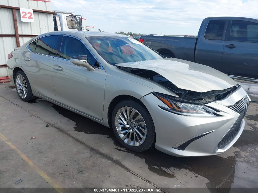 58AFA1C16MU001125 LEXUS ES 300H ULTRA LUXURY 2021