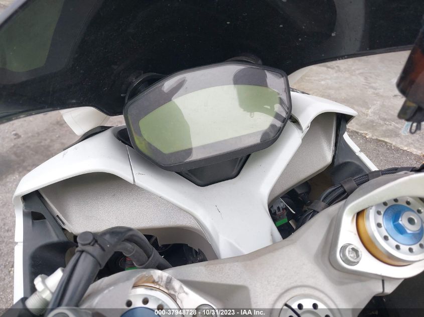 2017 DUCATI SUPERSPORT - ZDMVABDS3HB002338