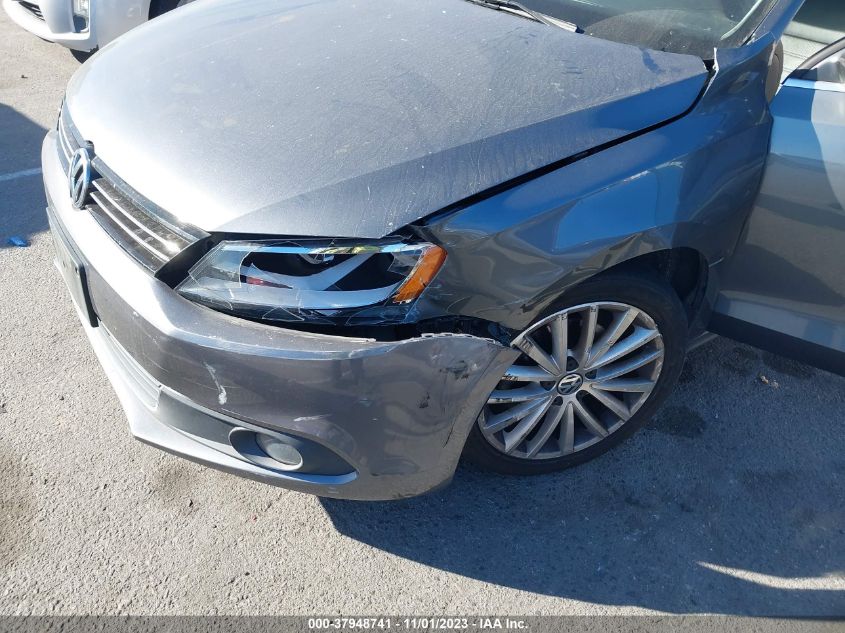 2014 VOLKSWAGEN JETTA 1.8T SEL - 3VWL17AJ4EM429654
