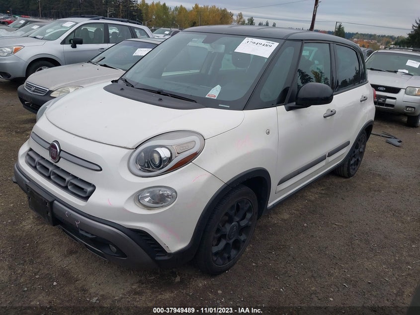 VIN ZFBCFADH4JZ040566 2018 FIAT 500L TREKKING