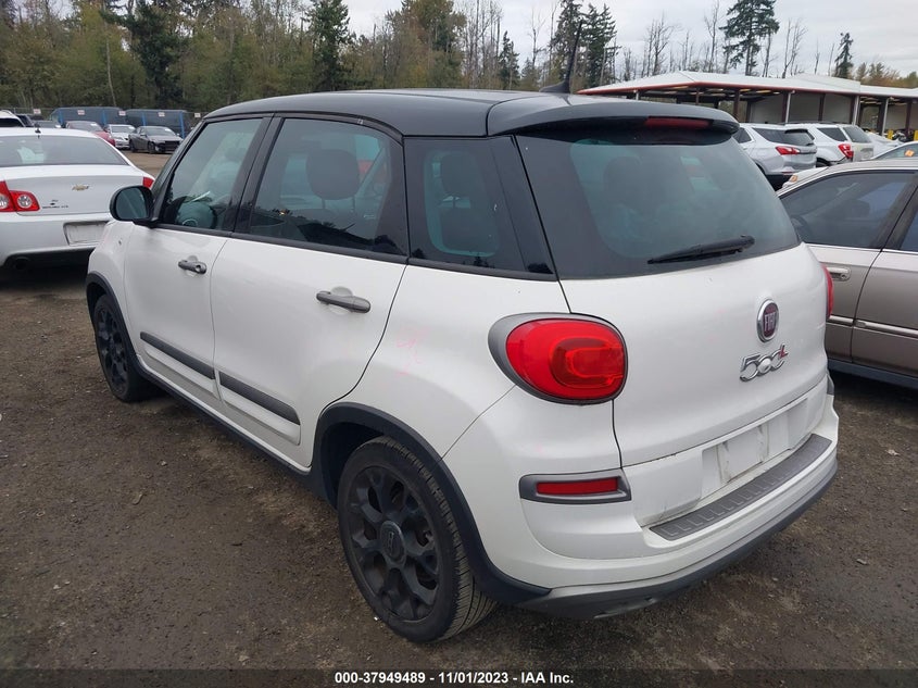 VIN ZFBCFADH4JZ040566 2018 FIAT 500L TREKKING