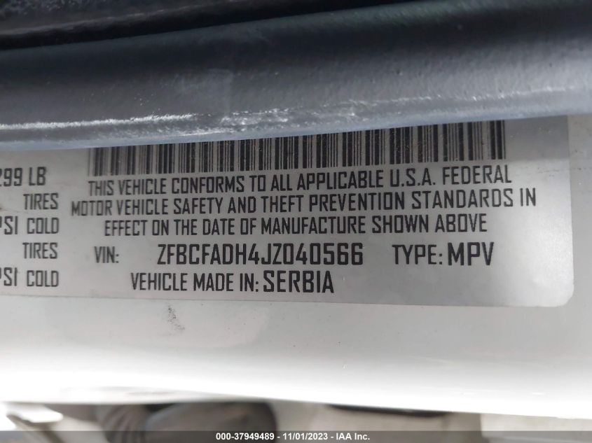 VIN ZFBCFADH4JZ040566 2018 FIAT 500L TREKKING