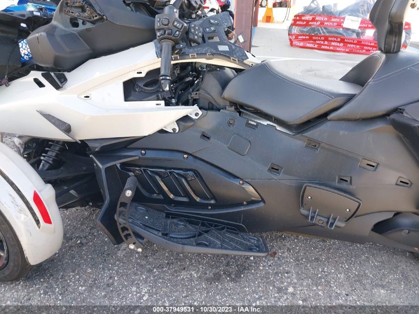2020 CAN-AM SPYDER ROADSTER RT/RT LIMITED 2BXNBDD26LV000797