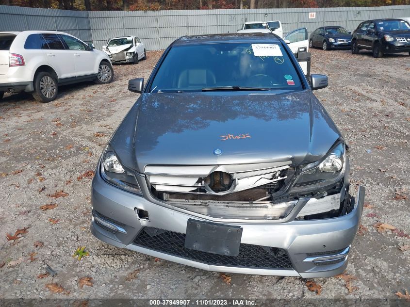 2014 MERCEDES-BENZ C 300 SPORT 4MATIC/LUXURY 4MATIC - WDDGF8AB9ER324861