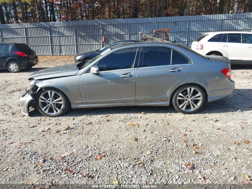 2014 MERCEDES-BENZ C 300 SPORT 4MATIC/LUXURY 4MATIC - WDDGF8AB9ER324861