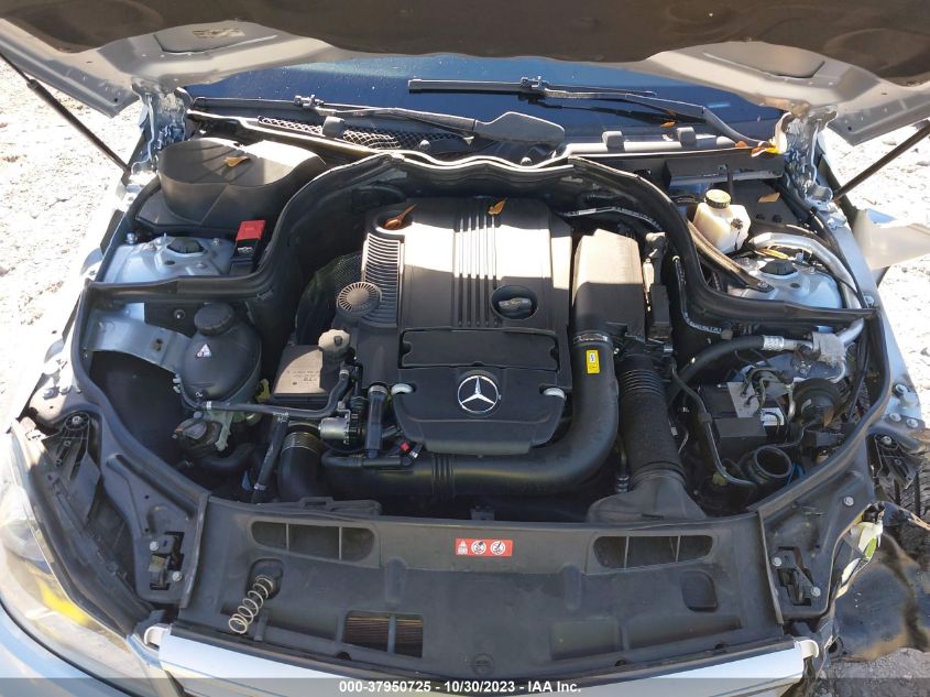 2013 MERCEDES-BENZ C 250 SPORT/LUXURY - WDDGF4HB4DR242713
