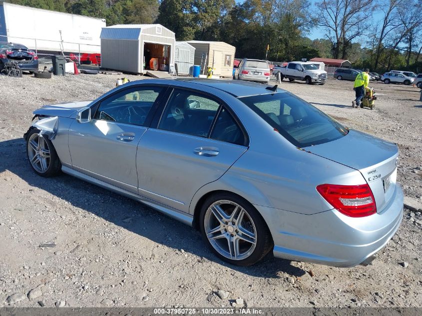 2013 MERCEDES-BENZ C 250 SPORT/LUXURY - WDDGF4HB4DR242713