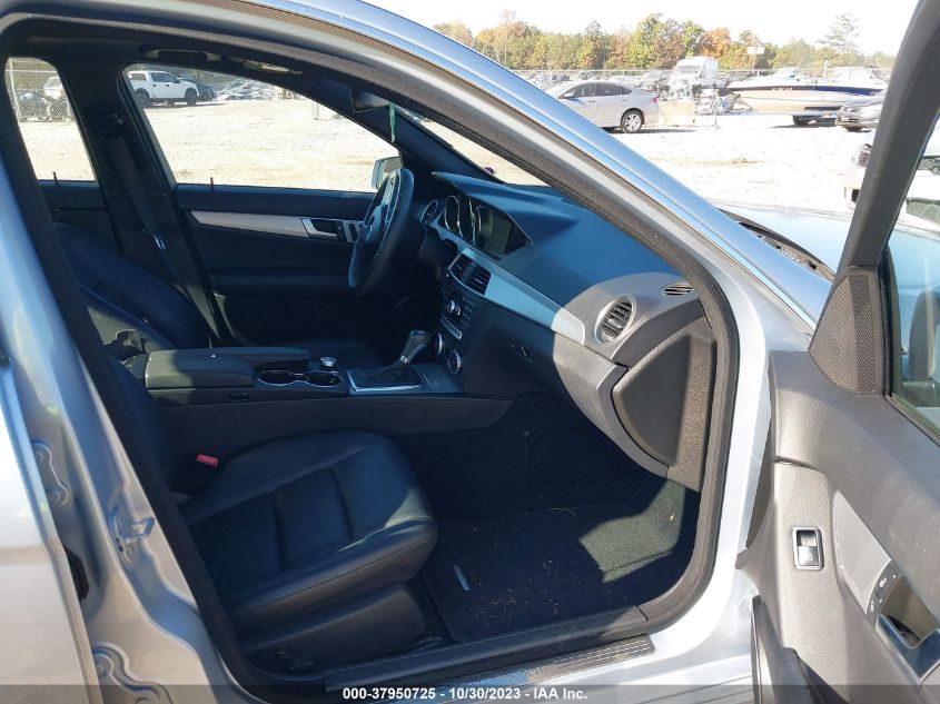 2013 MERCEDES-BENZ C 250 SPORT/LUXURY - WDDGF4HB4DR242713