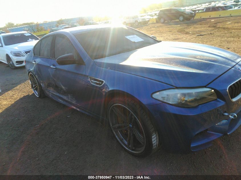 2013 BMW M5 - WBSFV9C5XDD095830