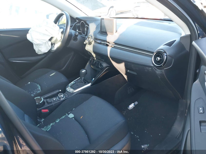 VIN 3MYDLBYV9HY178951 2017 TOYOTA YARIS IA