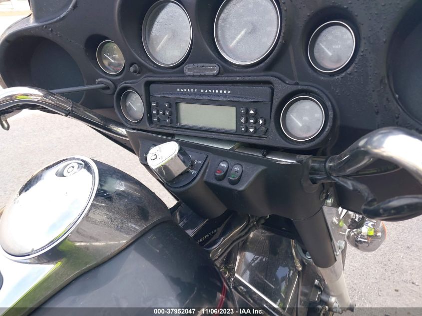 2008 HARLEY-DAVIDSON FLHTCUI 1HD1FC4108Y709420