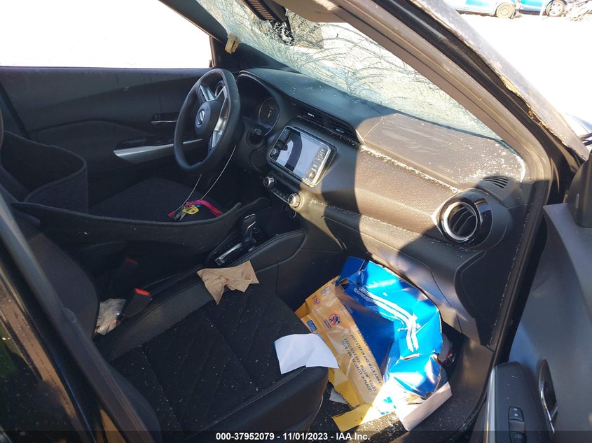 VIN 3N1CP5CV8LL527596 2020 NISSAN KICKS SV